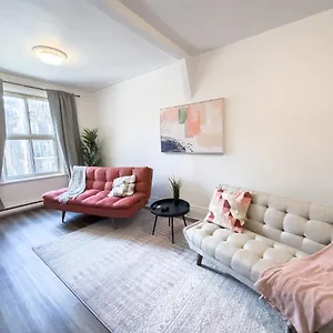 superb-4bed-in-little-italy-5min-to-beaubien-metro.hotels-in-montreal.org/